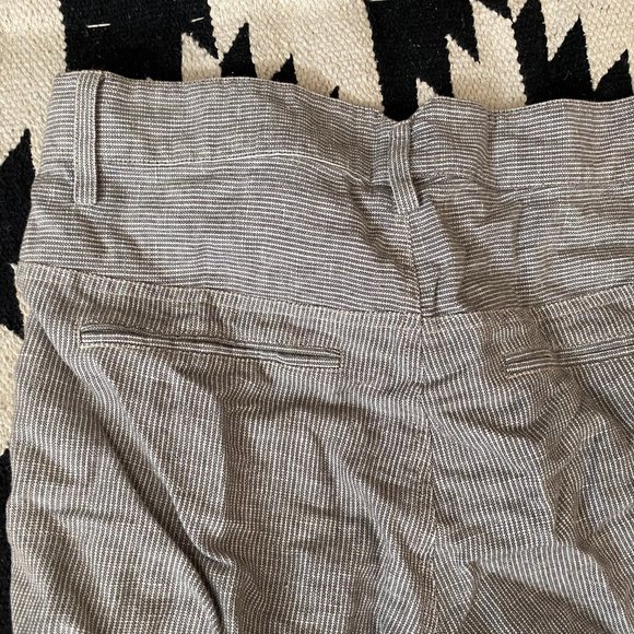 Linen Shorts - European Designer - Picture 3 of 4